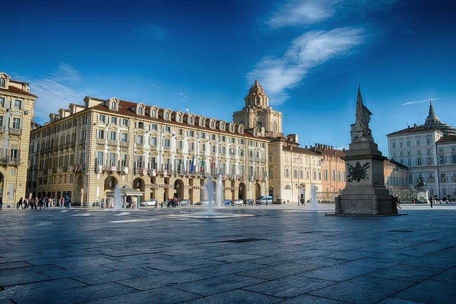 Ampia Mansarda E Terrazzo 10 Minuti Dal Centro Apartment Turin Luaran gambar