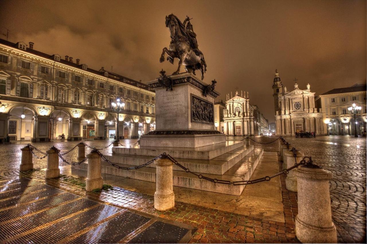 Ampia Mansarda E Terrazzo 10 Minuti Dal Centro Apartment Turin Luaran gambar