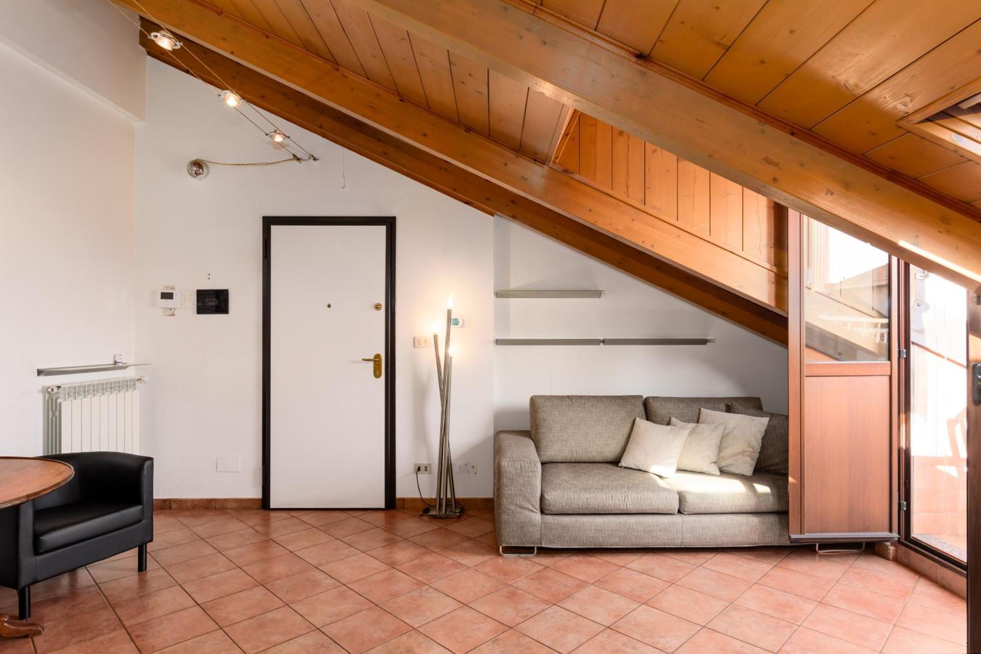 Ampia Mansarda E Terrazzo 10 Minuti Dal Centro Apartment Turin Luaran gambar